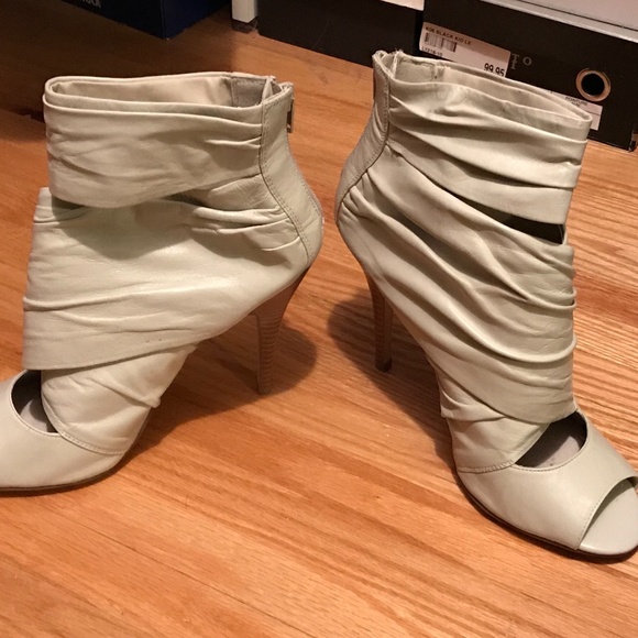 Aldo Leather Ankle Wrap Open-Toe Booties - size 40 - Picture 12 of 12